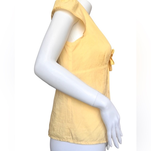 🐥GAP vintage Pastel Yellow bow decoration button Cap sleeve Top - Picture 3 of 5